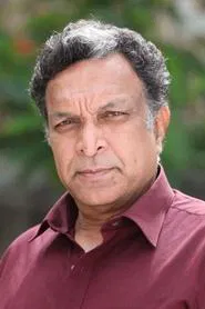 Nassar in Vishwanath & Sons